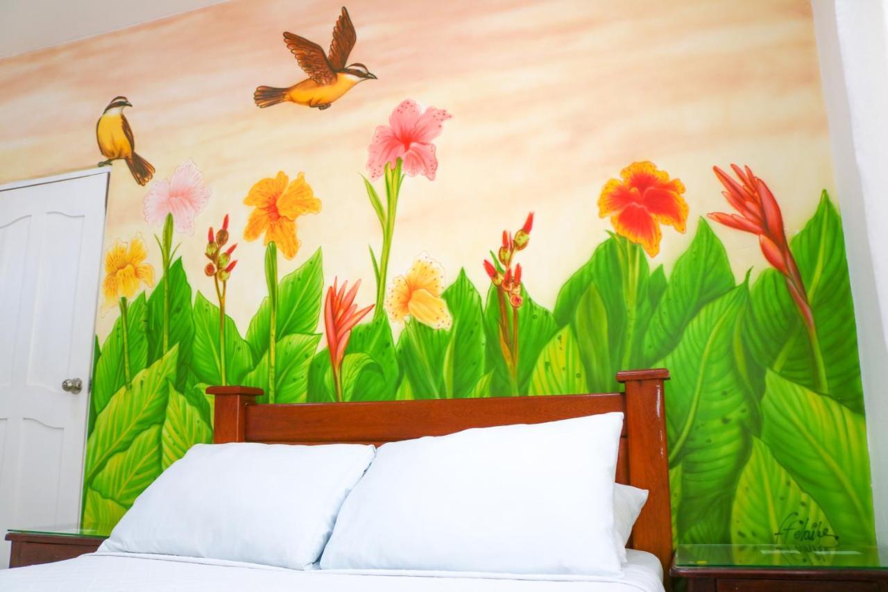 Hotel Jardines Evans By Geh Suites مومبوس المظهر الخارجي الصورة