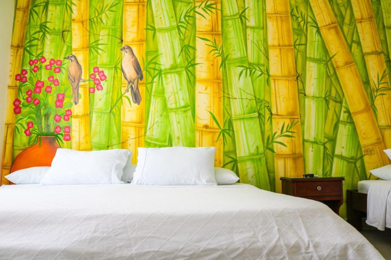 Hotel Jardines Evans By Geh Suites مومبوس المظهر الخارجي الصورة