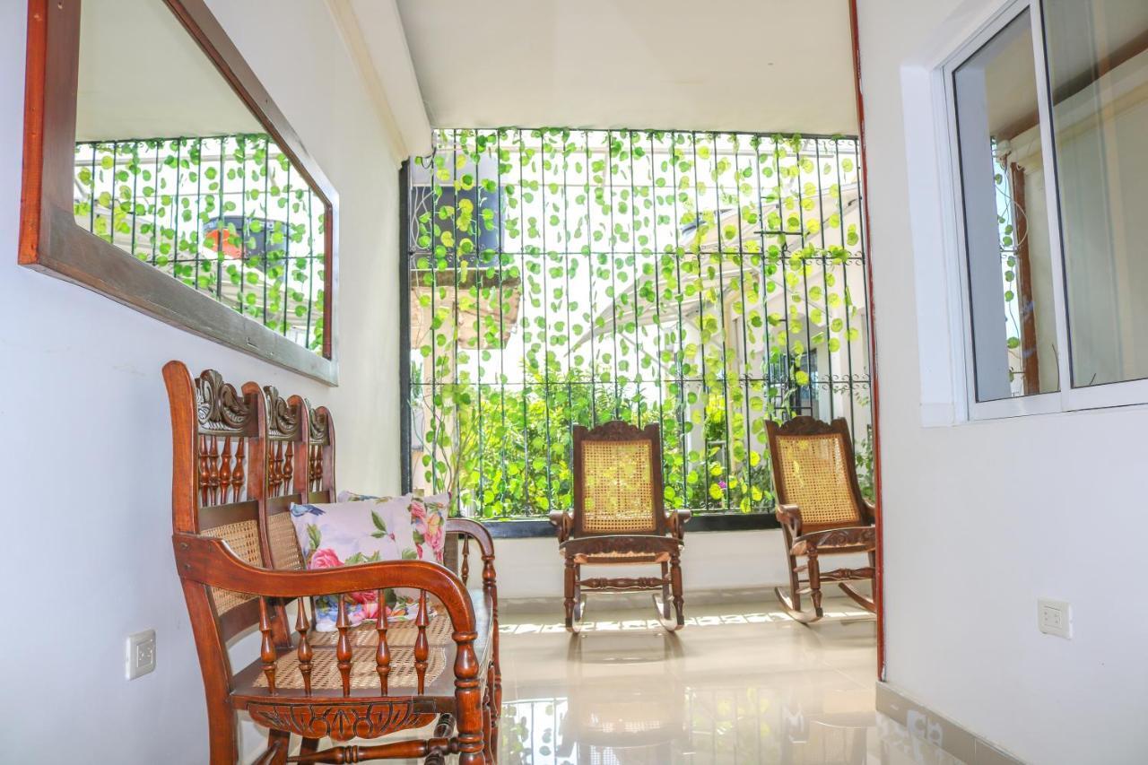 Hotel Jardines Evans By Geh Suites مومبوس المظهر الخارجي الصورة